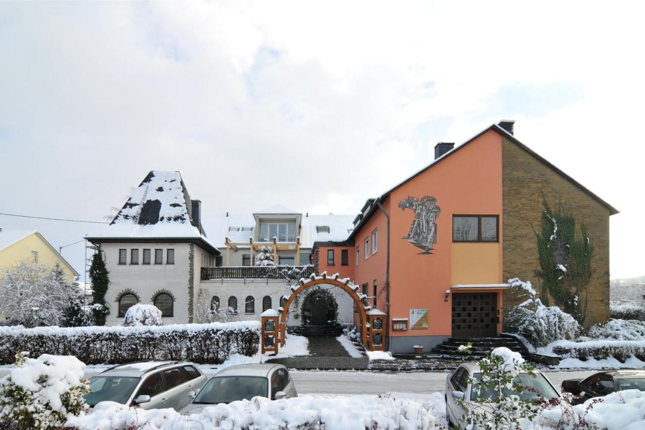 Gaestehaus Wein Im Turm Longuich Zewnętrze zdjęcie